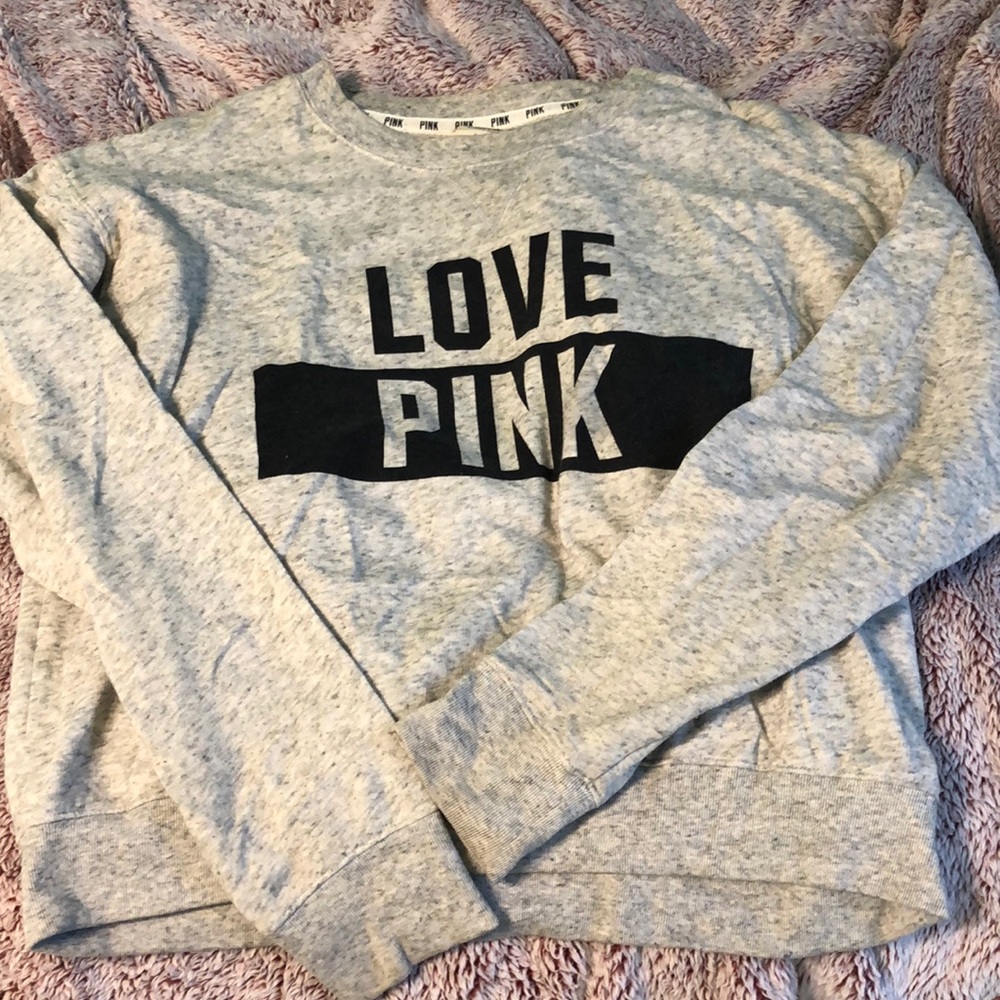 Extremely soft VS Pink pullover!